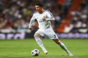 曼城八战难赢利物浦这一次瓜帅压力山大，曼城1_2利物浦