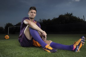 国家队友谊赛中的高位压迫：磨合之路与成果展现